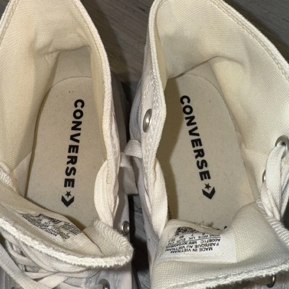 Converse Chuck Taylor All Star Lugged Hi Women's Size‎ 9 Athletic Shoes Sneakers